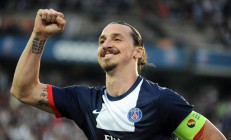 开云体育视频直播-东方巨舰碾过新奥尔良，希腊神兽再破天际线—上海大鲨鱼与字母哥的双重奏