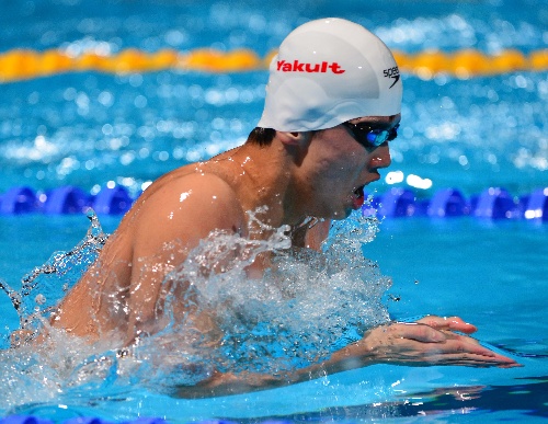 包含大连人在主场顽强抗争，为次回合拼尽全力争取晋级的词条