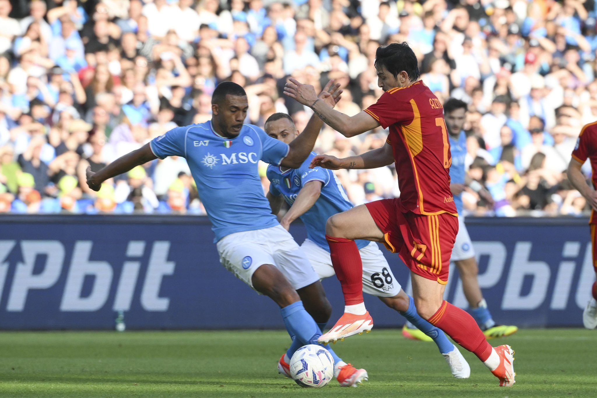 包含意大利联赛精彩临场呈现，瞬间感动球迷的词条