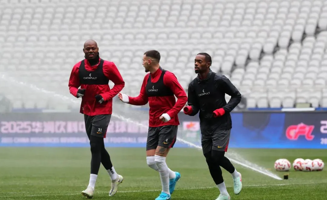 包含长春亚泰客场逼平对手,保持稳定表现的词条 包含长春亚泰客场逼平对手,保持稳定表现的词条