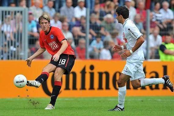 柏林赫塔绝杀汉堡,争夺德甲前四位置 柏林赫塔绝杀汉堡,争夺德甲前四位置