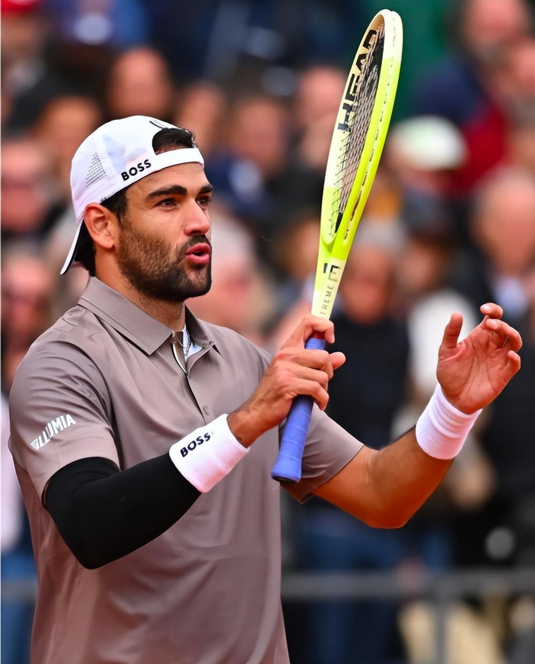 关于澳大利亚网球队鏖战世界网球队，克耶高斯关键制胜的信息