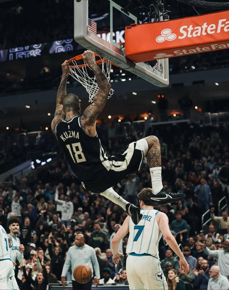 包含澳大利亚男篮爆冷马刺，凯尔·库兹马打破历史纪录的词条