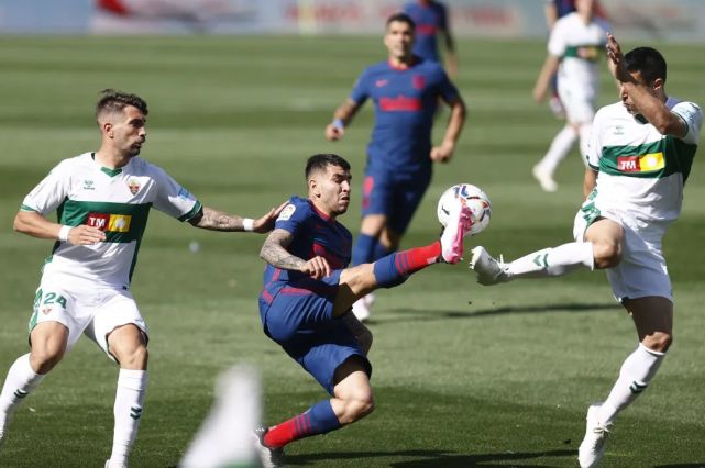 关于马德里竞技险胜塞内加尔，苏亚雷斯制霸全场的信息