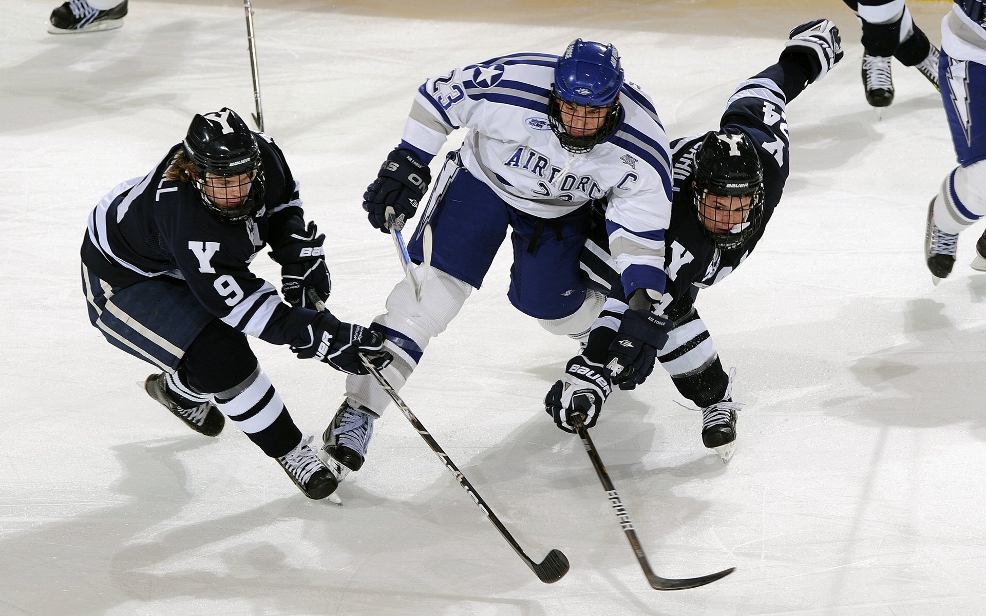 世界排名争夺战之夜，帕尔默成为全场焦点