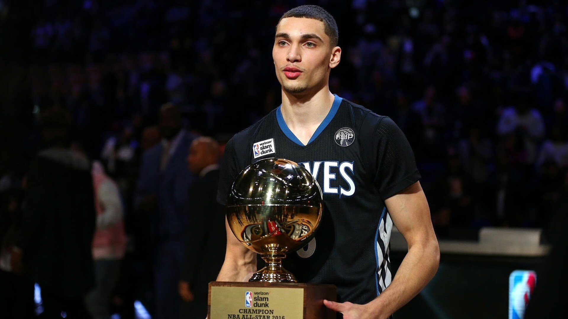 烈焰淬真金，布克绝境爆发，热火巅峰对决力克勇士