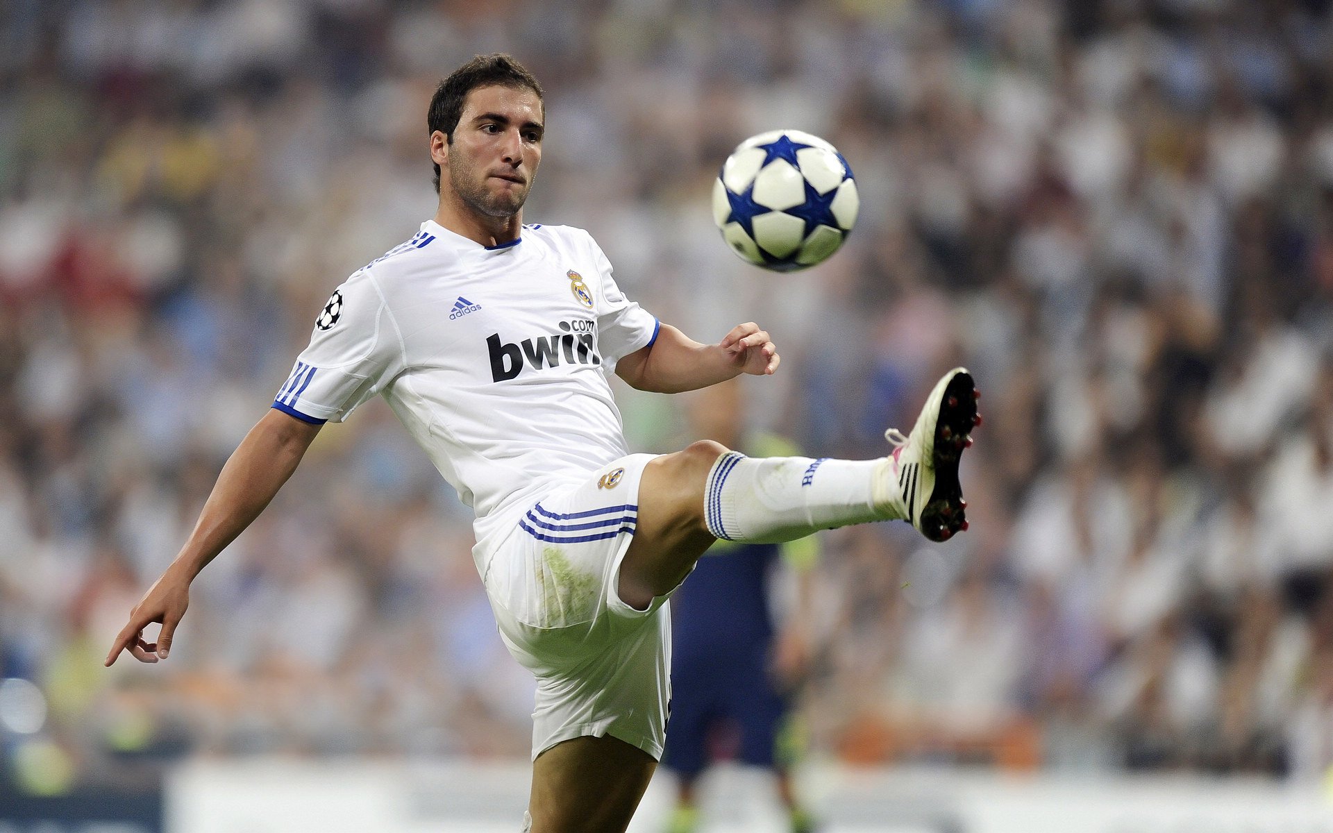 比利亚雷亚尔淘汰克罗地亚，巴斯托尼在年度焦点之战接管比赛